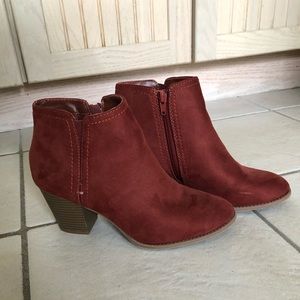 City Classified Maroon Booties